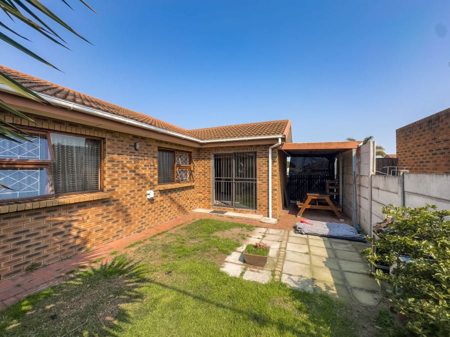 3 Bedroom Property for Sale in Protea Heights Western Cape